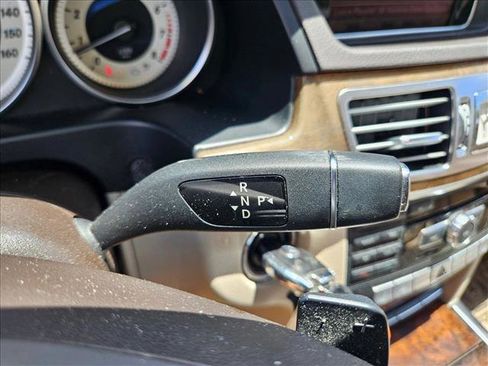 Used 2014 Mercedes-Benz E 350 4MATIC Sedan image 11