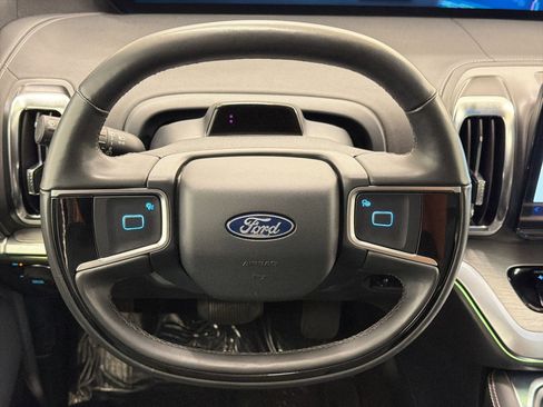 Certified 2025 Ford Expedition Max Platinum AWD/4WD image 17
