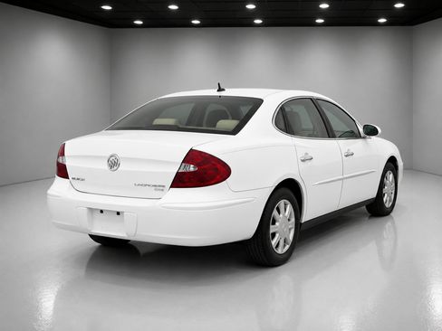Used 2007 Buick LaCrosse CX FWD image 4