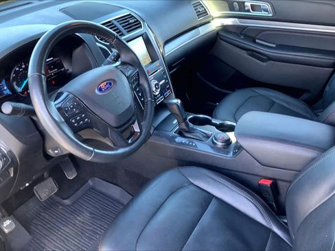 Used 2017 Ford Explorer Sport w/ Equipment Group 401A AWD/4WD image 18