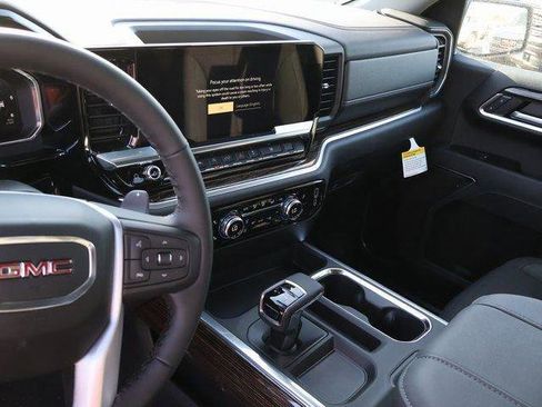 New 2026 GMC Sierra 1500 Elevation image 27