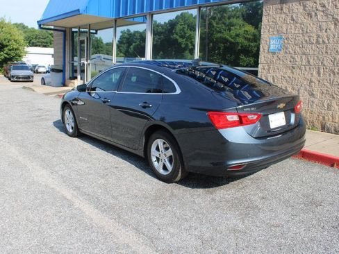 Used 2020 Chevrolet Malibu LS w/ LPO, Convenience Package 2 FWD image 4