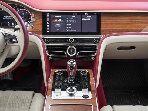 Used 2023 Bentley Flying Spur V8 AWD/4WD image 19