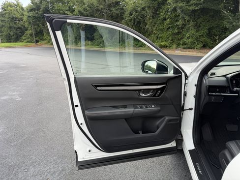 Used 2025 Honda CR-V Sport Touring image 19