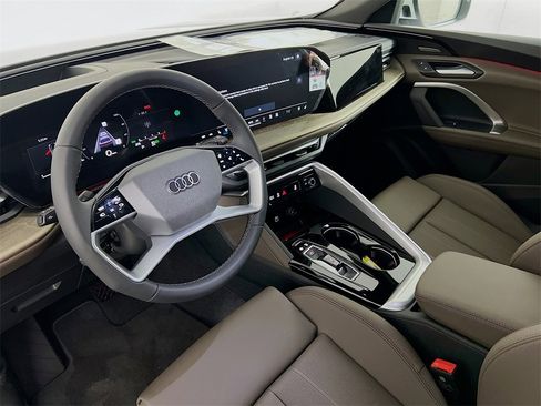New 2025 Audi Q5 2.0T Premium Plus image 9