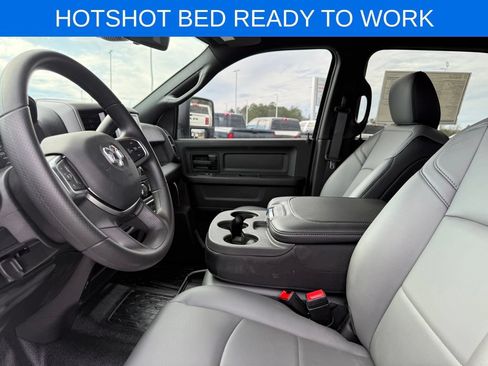 New 2026 RAM 3500 Tradesman w/ Chrome Appearance Group A AWD/4WD image 9