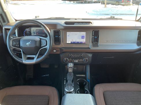 Used 2023 Ford Bronco Outer Banks image 16