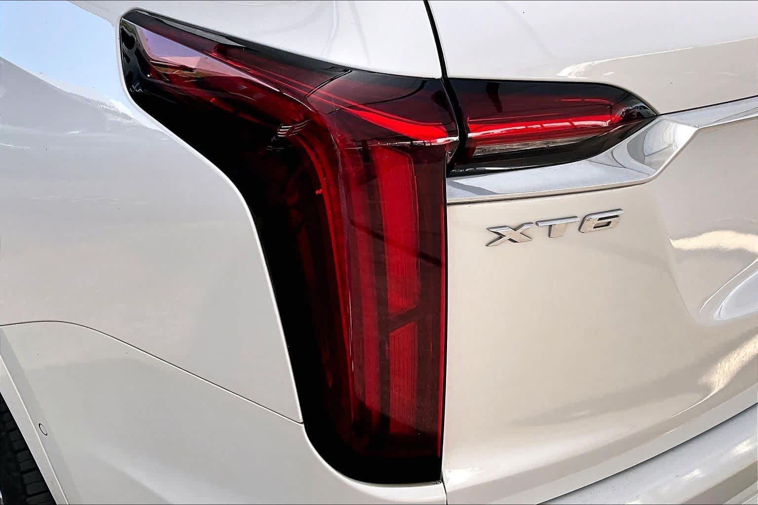 Used 2022 Cadillac XT6 Premium Luxury w/ Technology Package FWD image 27