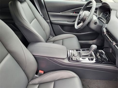 New 2025 MAZDA CX-30 AWD 2.5 S w/ Select Sport Pkg image 19