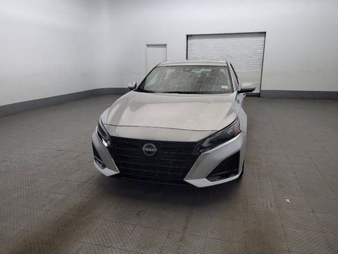 Used 2023 Nissan Altima 2.5 SL FWD image 15