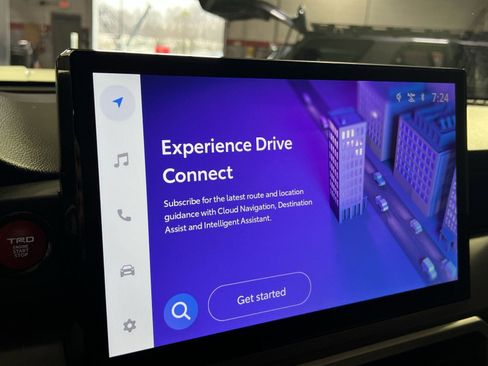 Used 2024 Toyota Tacoma TRD Sport w/ TRD Sport Upgrade Package image 20