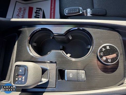 Certified 2025 Nissan Rogue SV image 26