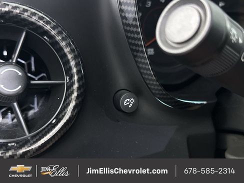 Certified 2020 Chevrolet Camaro LT image 18