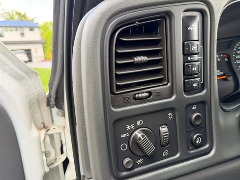 Used 2007 Chevrolet Silverado 3500 LT w/ Heavy-Duty Power Package AWD/4WD image 29