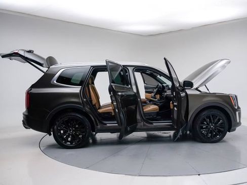 Used 2020 Kia Telluride SX FWD image 14