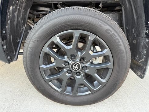 Used 2025 Toyota Tundra Platinum image 11