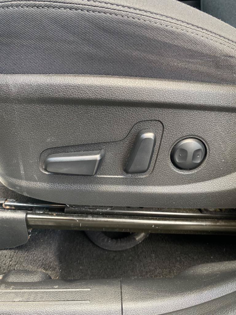 Used 2022 Hyundai Santa Fe SEL FWD image 12