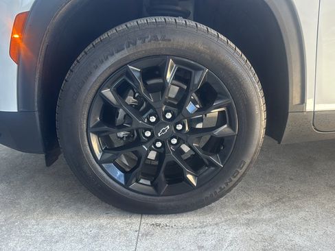 Used 2024 Chevrolet Traverse LS w/ Midnight/Sport Edition AWD/4WD image 40