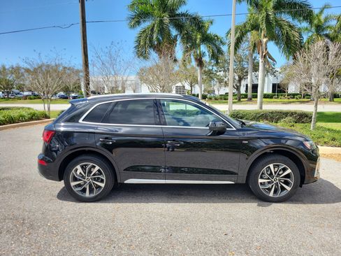 Certified 2023 Audi Q5 2.0T Premium Plus w/ Premium Plus Package image 3