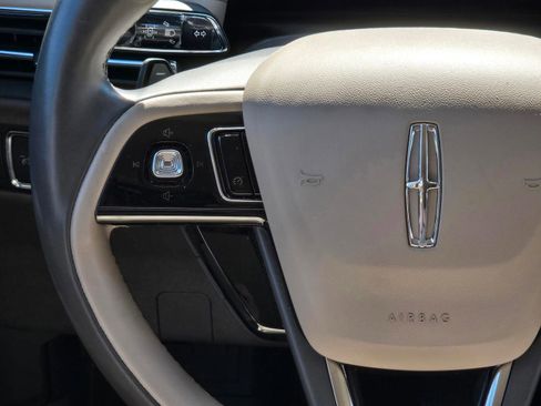 Certified 2022 Lincoln Corsair Reserve w/ Luxury Package AWD/4WD image 17