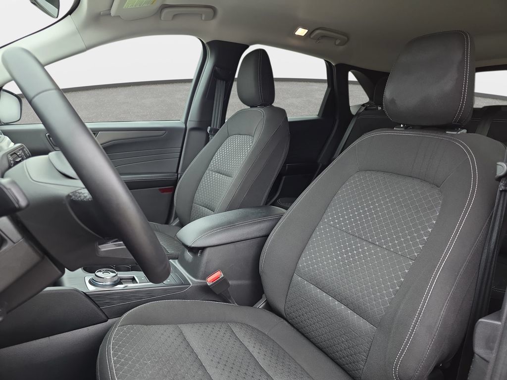 Certified 2023 Ford Escape Active FWD image 13