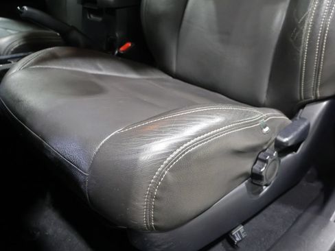 Used 2018 Toyota Tacoma TRD Sport AWD/4WD image 12