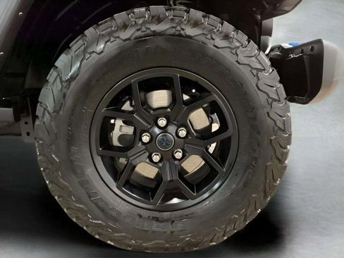 Used 2024 Jeep Wrangler Unlimited image 91