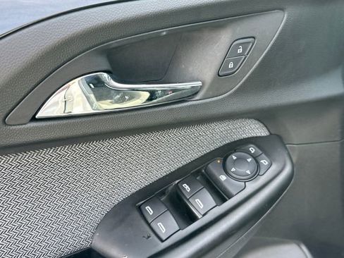 Certified 2023 Chevrolet TrailBlazer LT w/ Convenience Package AWD/4WD image 14