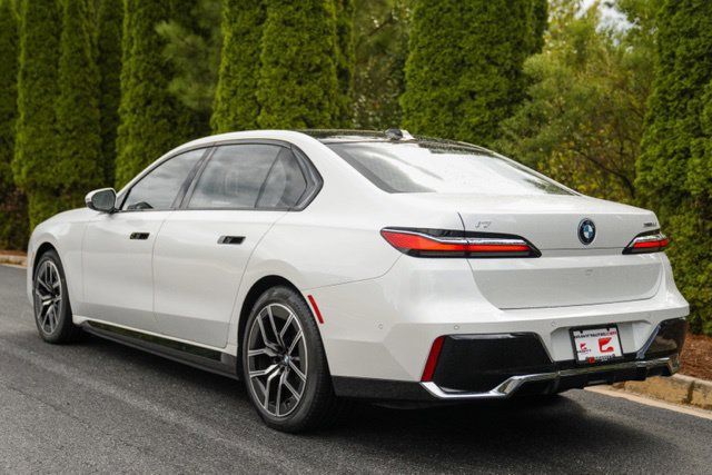 Used 2024 BMW i7 xDrive60 AWD/4WD image 11