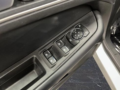 Used 2024 Ford Edge SEL w/ Convenience Package image 30