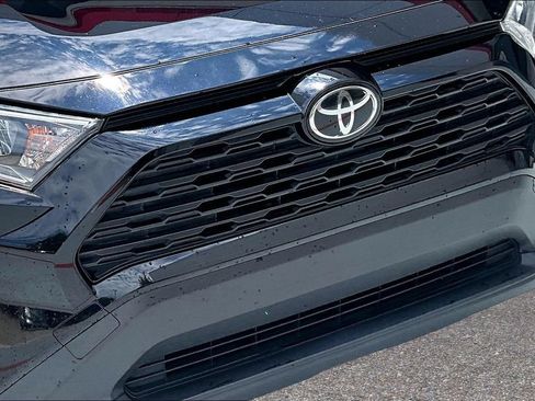 Certified 2019 Toyota RAV4 XLE w/ Convenience Package FWD image 33