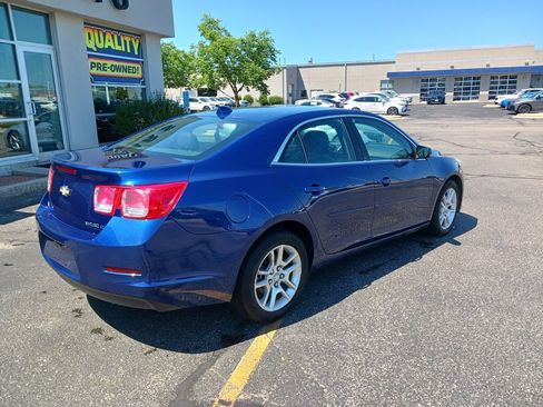Used 2013 Chevrolet Malibu LT w/ Power Convenience Package FWD image 4