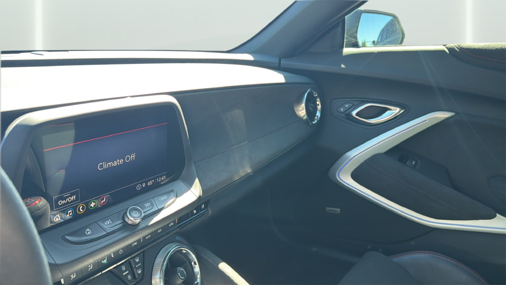 Used 2021 Chevrolet Camaro ZL1 RWD image 16
