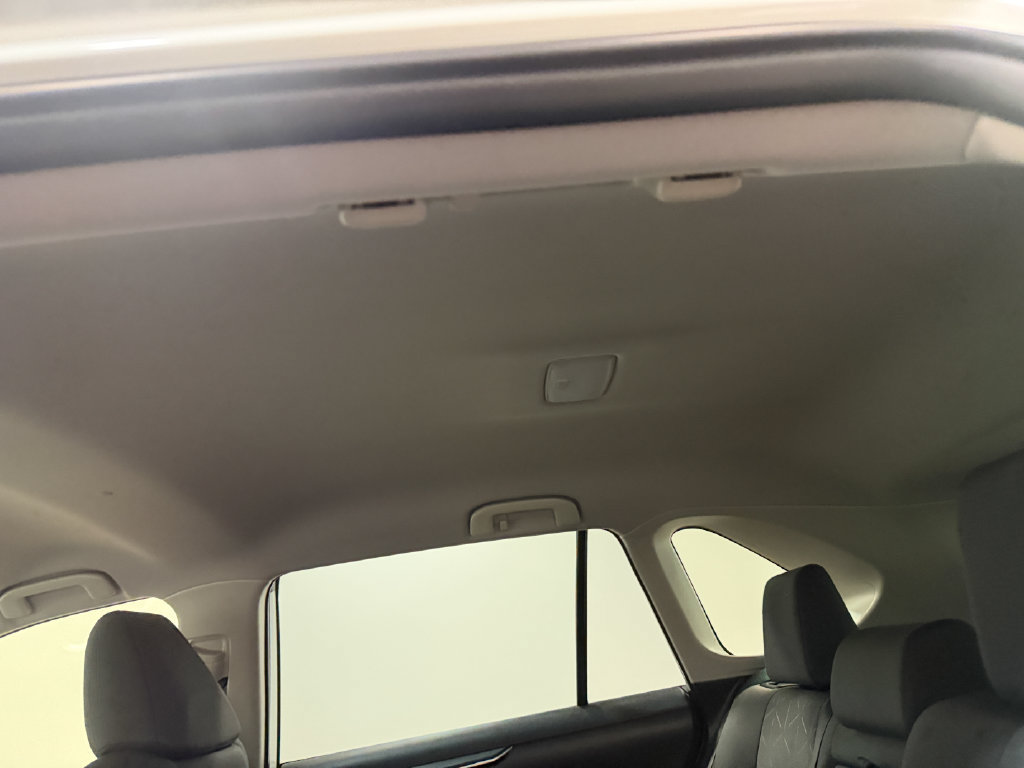 Used 2025 Toyota RAV4 XLE AWD/4WD image 10
