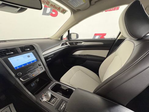 Used 2020 Ford Fusion SE w/ Equipment Group 151A FWD image 30