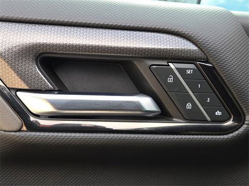 Used 2023 Chevrolet Silverado 1500 ZR2 w/ Technology Package image 21