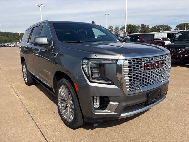 Used 2021 GMC Yukon Denali w/ Denali Premium Package AWD/4WD image 1