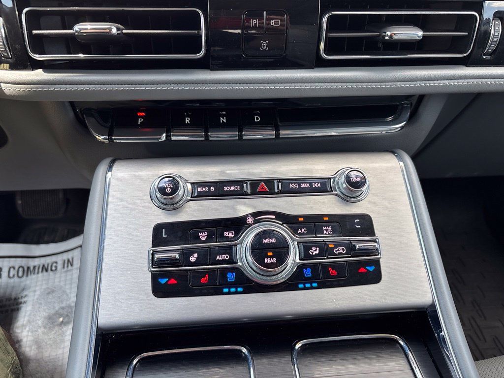 Used 2020 Lincoln Aviator Reserve w/ Equipment Group 202A AWD/4WD image 38