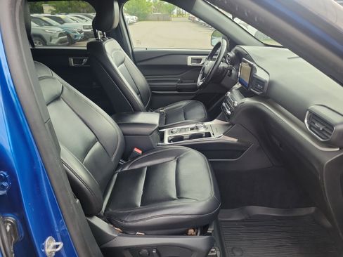 Used 2020 Ford Explorer XLT w/ Equipment Group 202A AWD/4WD image 6