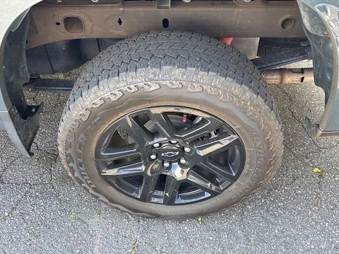 Used 2025 Chevrolet Silverado 1500 LT Trail Boss w/ Convenience Package II image 13