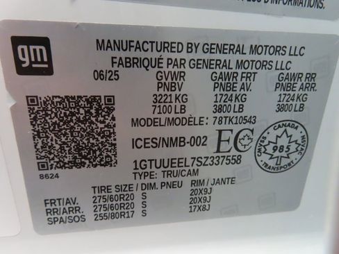 Used 2025 GMC Sierra 1500 AT4 w/ AT4 Premium Package AWD/4WD image 86