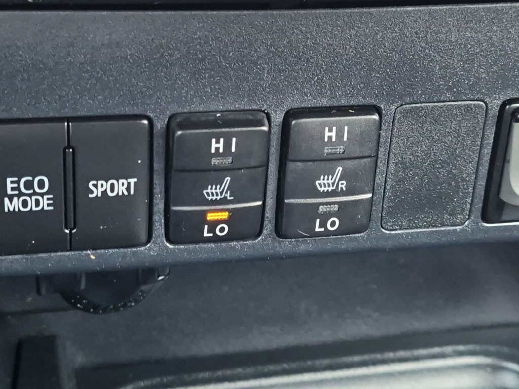 Used 2018 Toyota RAV4 Limited w/ Advanced Technology Package AWD/4WD image 22