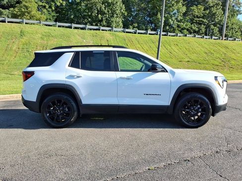 Used 2026 GMC Terrain Elevation w/ Elevation Premium Package AWD/4WD image 2