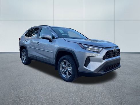 New 2025 Toyota RAV4 XLE image 4