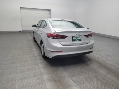 Used 2017 Hyundai Elantra SE w/ Cargo Package FWD image 5