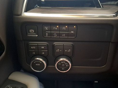 New 2026 Chevrolet Tahoe Z71 w/ Comfort Package AWD/4WD image 17