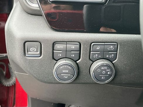 Used 2025 Chevrolet Silverado 3500 High Country AWD/4WD image 10