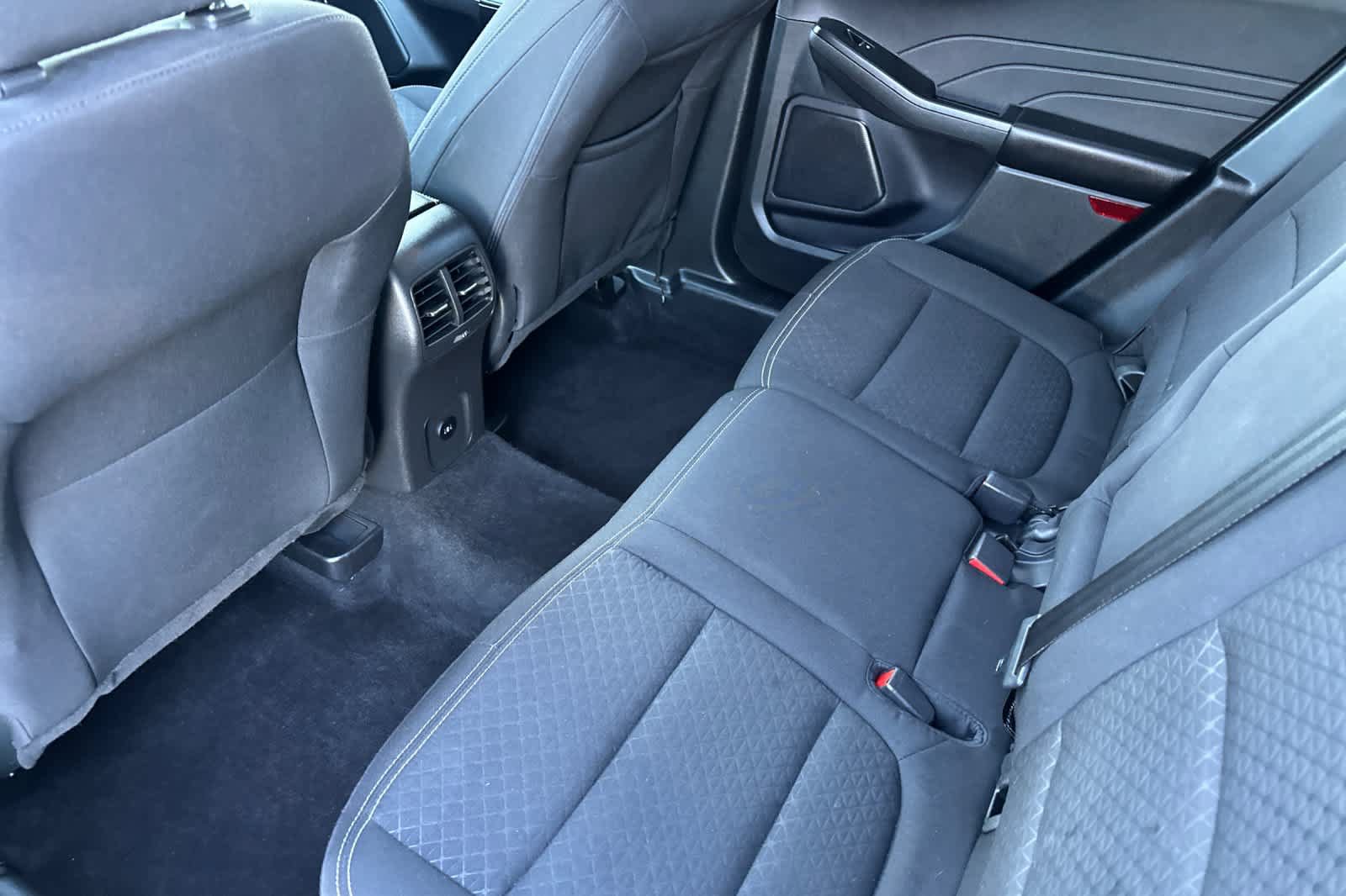 Certified 2025 Ford Escape Active AWD/4WD image 4