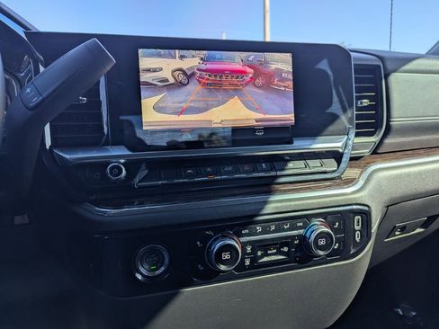 Used 2024 GMC Sierra 1500 Elevation image 29