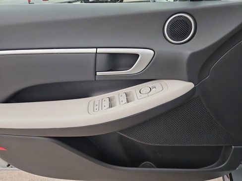 Used 2024 Hyundai Sonata SEL w/ Convenience Package image 12